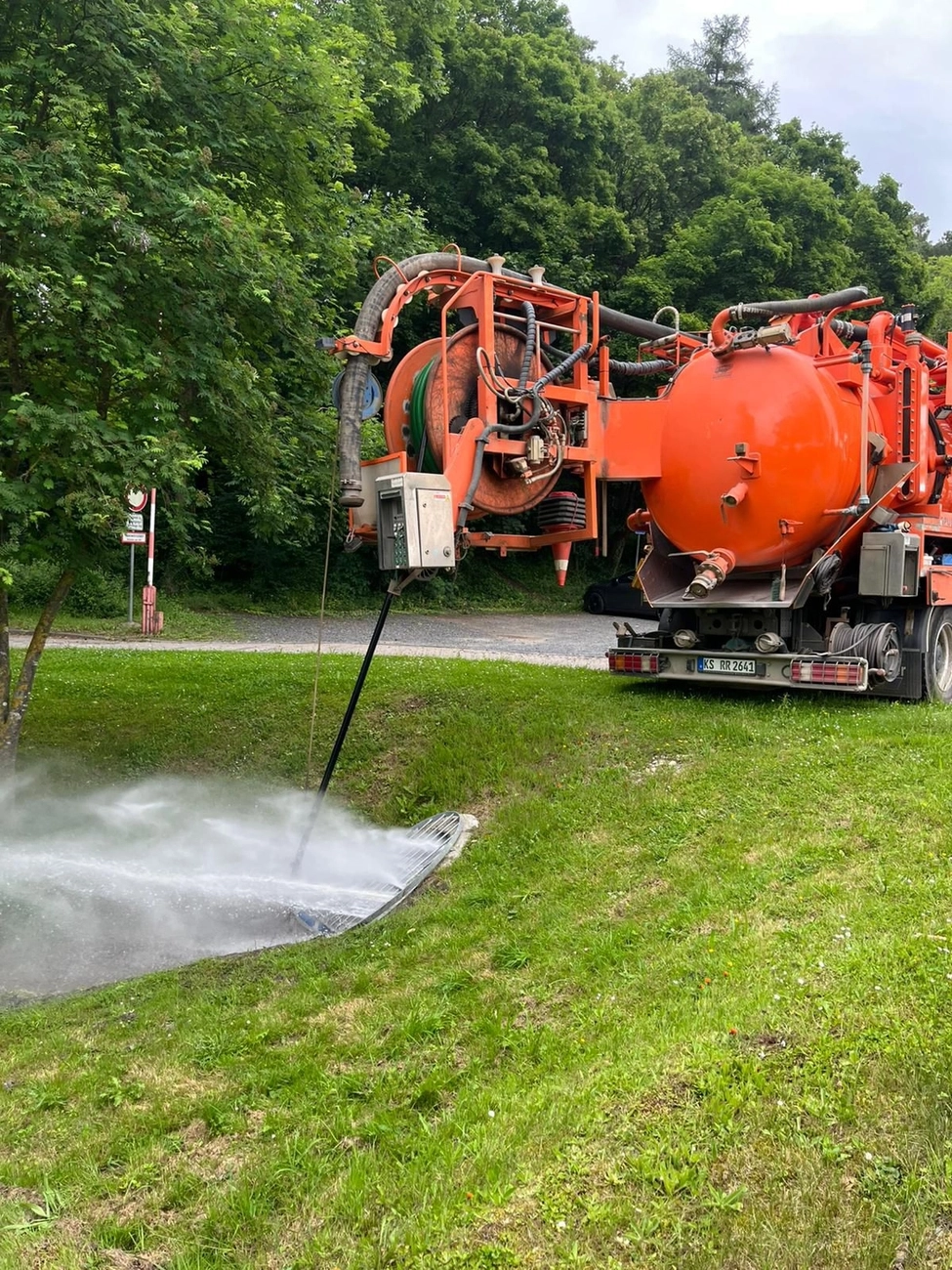 AKTIV Rohrreinigung - Hochdruckspülung